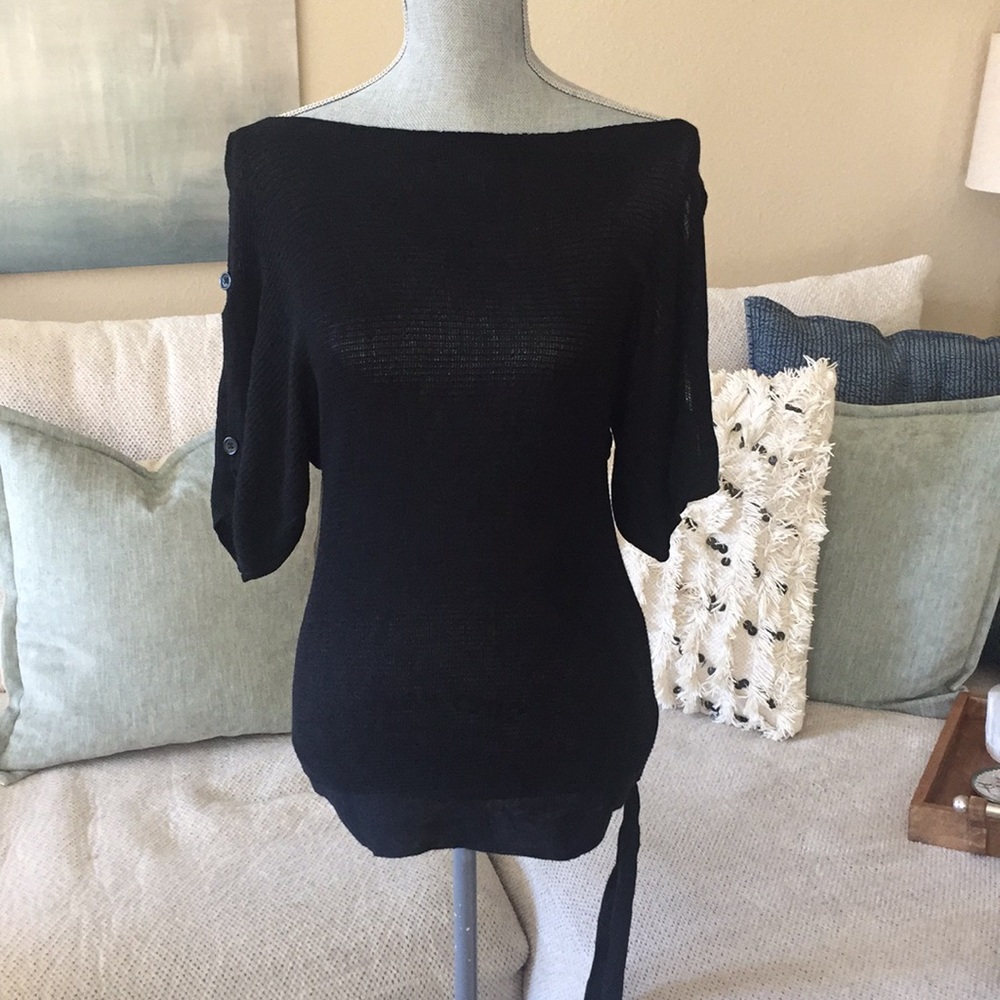 Black short sleeve tunic sweater.